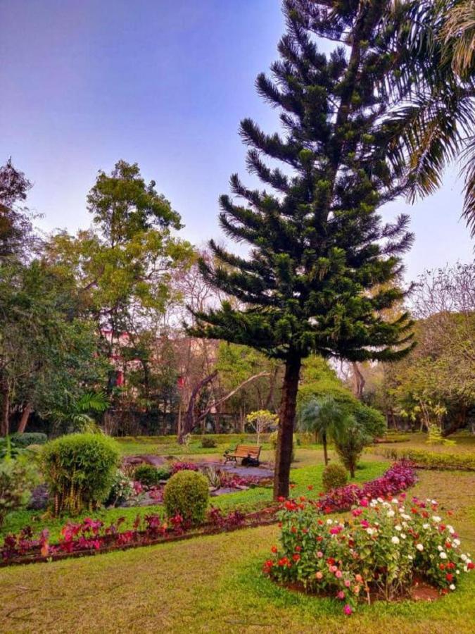 Trident Bhubaneswar Hotel Exterior foto