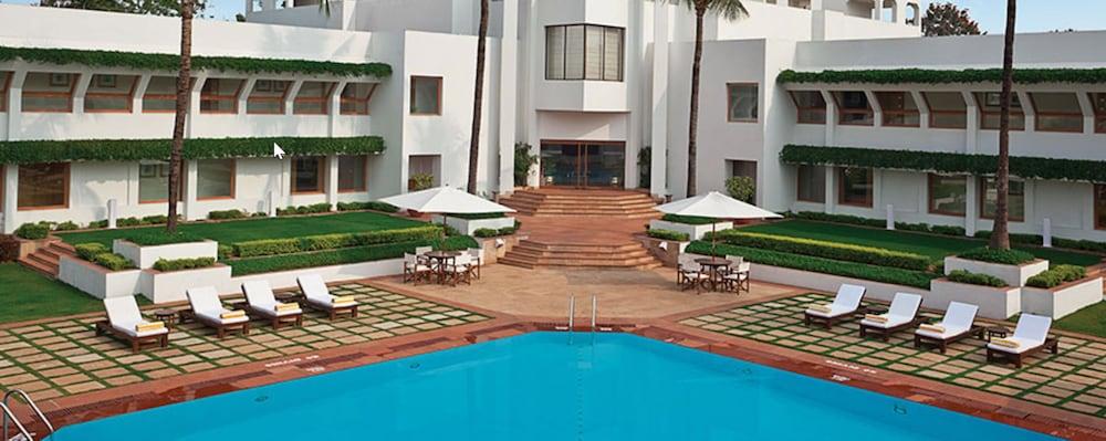 Trident Bhubaneswar Hotel Exterior foto